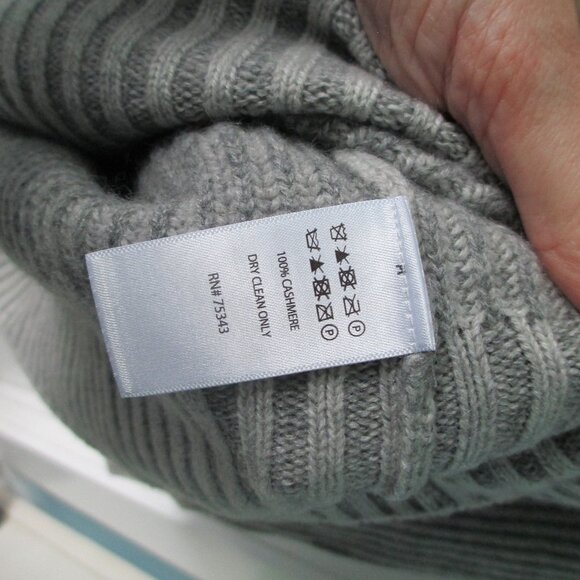 Halston cashmere sweater - Picture 4 of 5